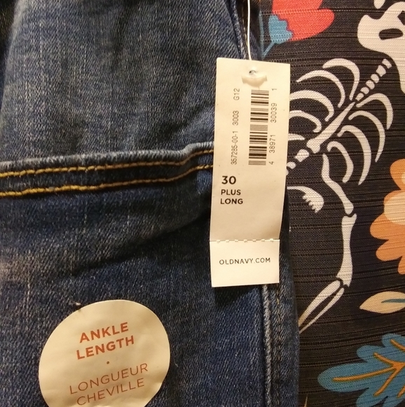 NWT Old Navy Rockstar Skinny Jeans Plus Size 30 Long - Picture 4 of 5